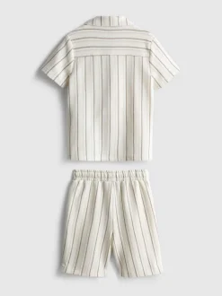 1,5-8 años | Camisa y pantalones cortos a rayas