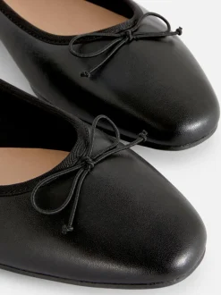 Bailarinas con lazo