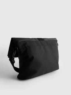 Bandolera con cierre de hebilla