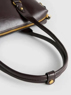 Bandolera con detalle de hebilla