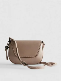 Bandolera pequeña con solapa