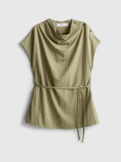 Blusa con cuello drapeado y lazada
