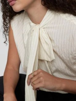 Blusa con nudo a rayas de The Edit