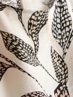 Blusa estampada con mangas