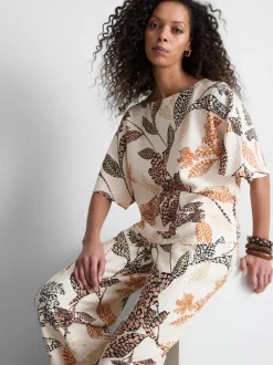 Blusa estampada con mangas