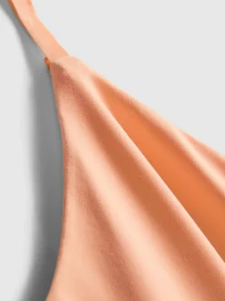 Body con tirantes y cuello de pico