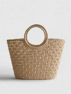 Bolso bombonera de crochet de Paula Echevarría