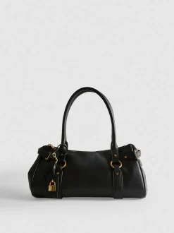 Bolso de hombro con detalle de candado