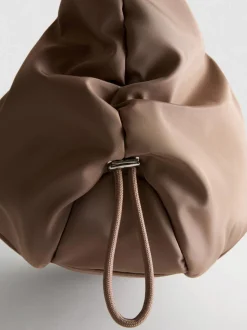 Bolso de hombro fruncido