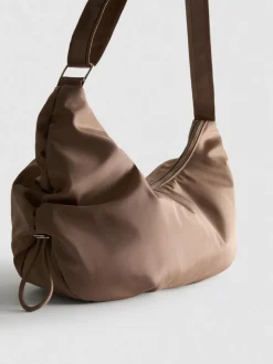 Bolso de hombro fruncido