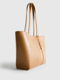 Bolso tote con colgante de candado