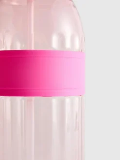Botella de agua con banda de silicona