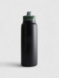 Botella de agua con tapa abatible