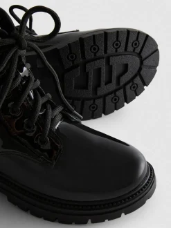 Botines con cordones