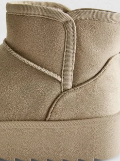 Botines con suela gruesa