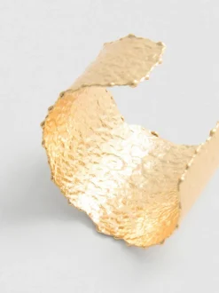 Brazalete texturizado