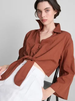 Camisa corta de algodón con lazada frontal
