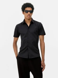 Camisa de manga corta y corte entallado
