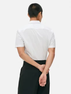 Camisa de manga corta y corte entallado