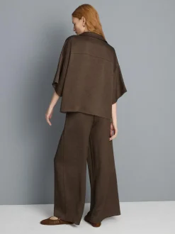 Camisa de satén texturizada holgada