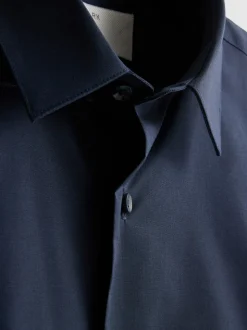 Camisa elástica entallada con botones