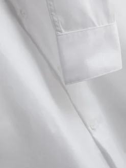Camisa elástica entallada con botones