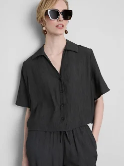 Camisa fruncida de estilo vacacional