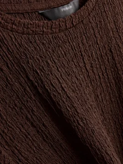 Camiseta asimétrica con textura
