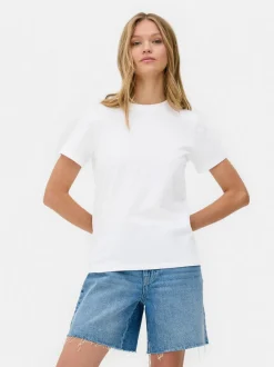 Camiseta básica de manga corta con cuello redondo