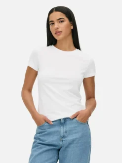 Camiseta básica de manga corta y cuello redondo