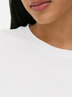 Camiseta básica de manga corta y cuello redondo