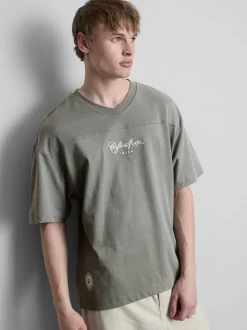 Camiseta con cuello de pico de Ibiza