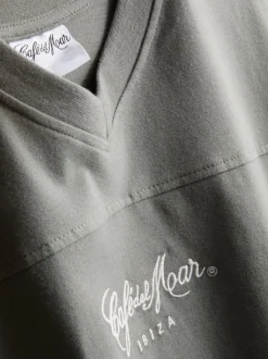 Camiseta con cuello de pico de Ibiza