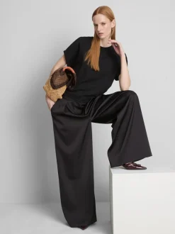 Camiseta con detalle de costura de The Edit