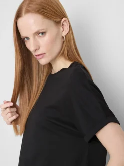 Camiseta con detalle de costura de The Edit