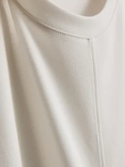 Camiseta con detalle de costura de The Edit