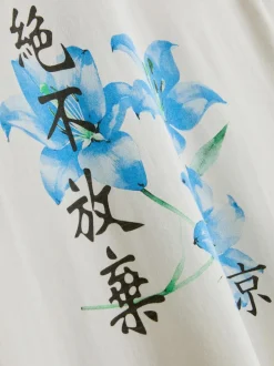 Camiseta con estampado gráfico floral
