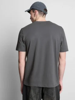 Camiseta con estampado gráfico urbano de Tokio