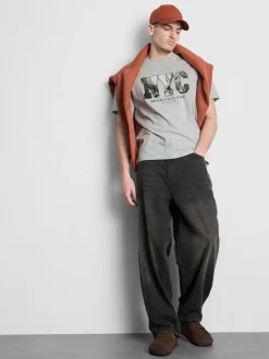 Camiseta con estampado gráfico «NYC»