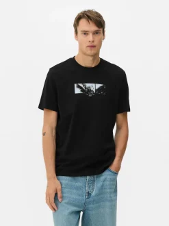 Camiseta con estampado gráfico de ángel