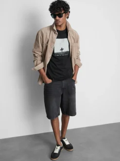 Camiseta con gráfico fotográfico de surfista