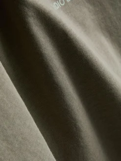 Camiseta con gráficos de palmeras