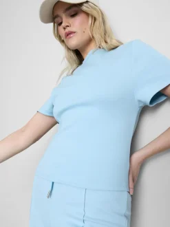 Camiseta cuadrada con algodón y costuras