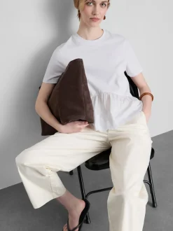 Camiseta de algodón con bajo bordado