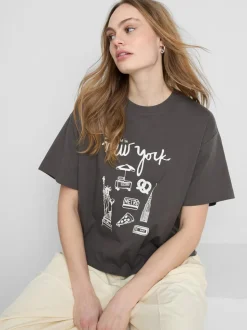 Camiseta de algodón cuadrada con estampado gráfico