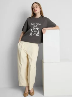 Camiseta de algodón cuadrada con estampado gráfico