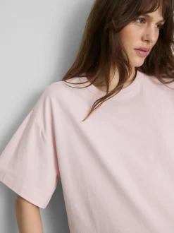 Camiseta de algodón cuadrada de cuello redondo