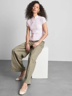 Camiseta de cuello alto con textura
