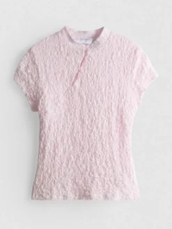Camiseta de cuello alto con textura
