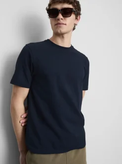 Camiseta de manga corta y corte entallado